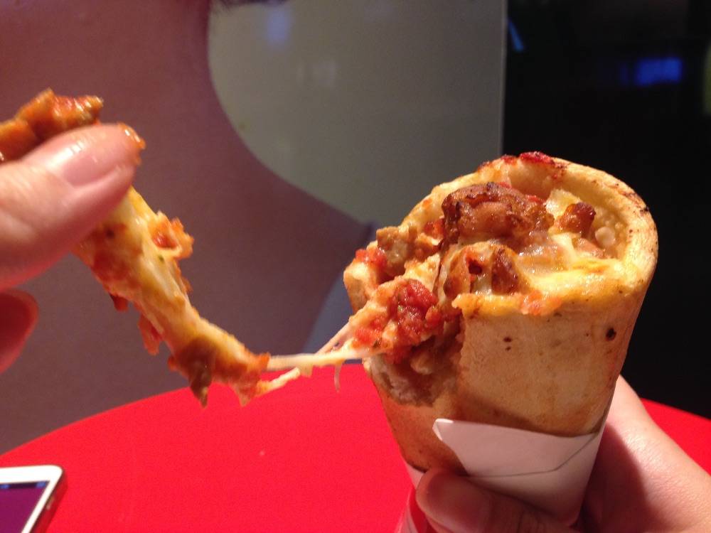 พิซซ่าโคน KonoPizza ต้องลองจริงๆ
