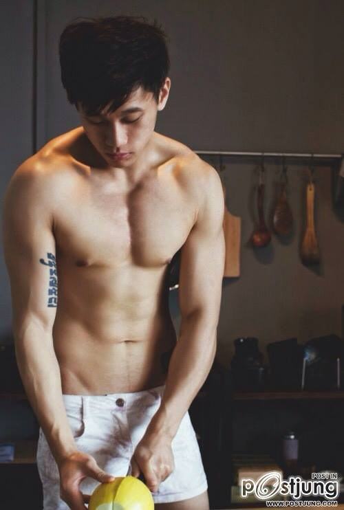 บ้ากล้าม วงแขน นม และเป้า