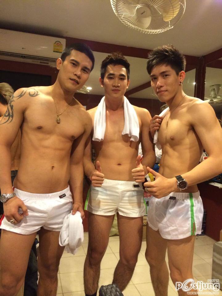 หนุ่มๆไทย กับสีขาวๆ ฟินเวอร์