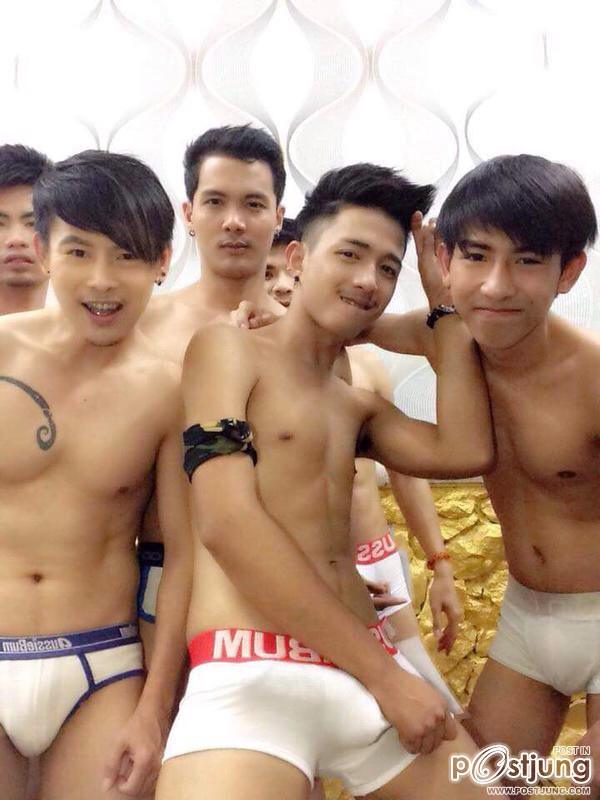 หนุ่มๆไทย กับสีขาวๆ ฟินเวอร์
