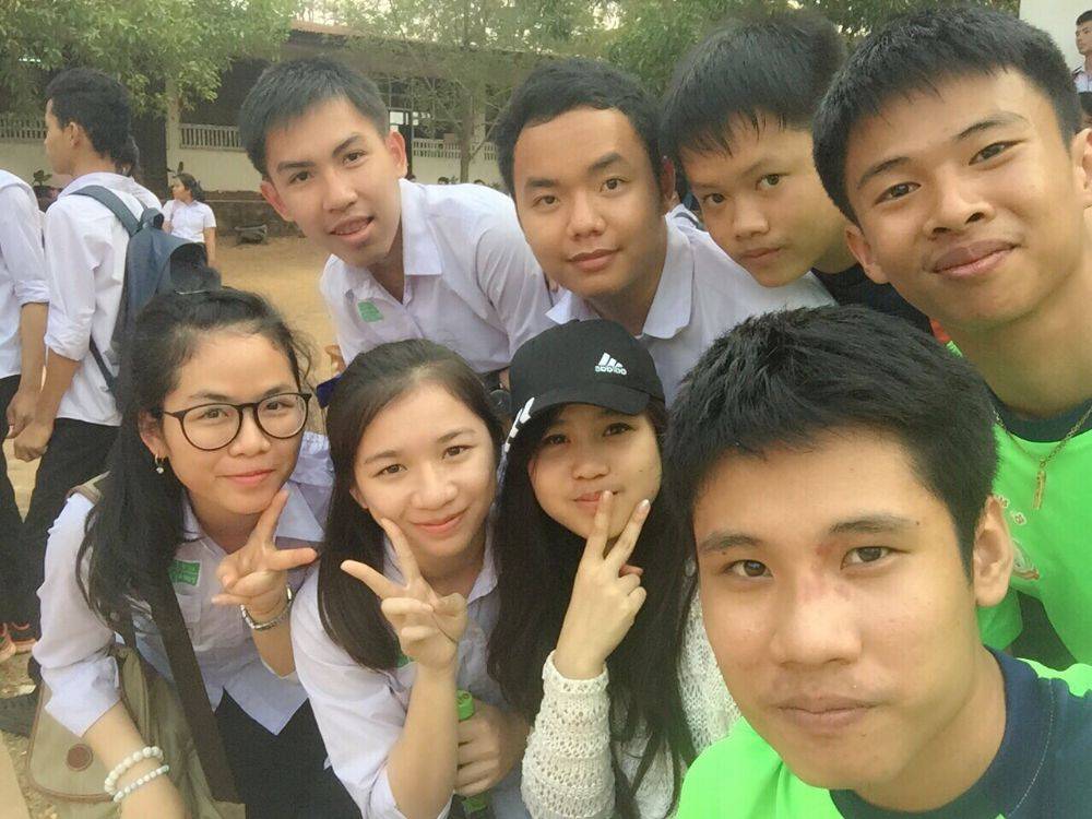 นักเรียน ม.7 ร.ร พอนสะหวัน ลาว