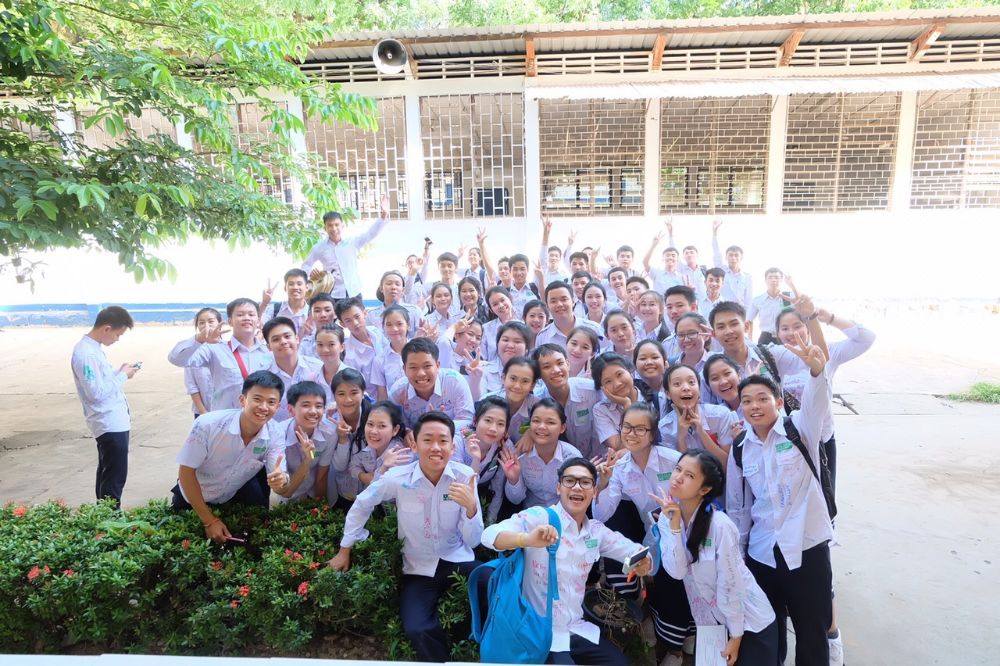 นักเรียน ม.7 ร.ร พอนสะหวัน ลาว