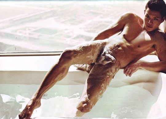 Athena men 21