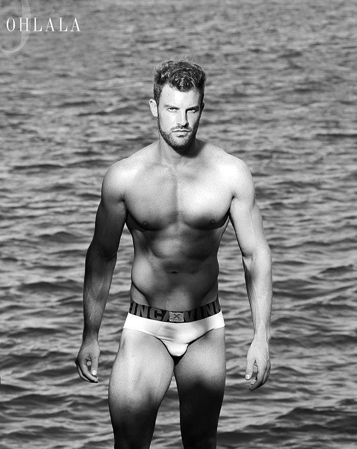 Athena men 24