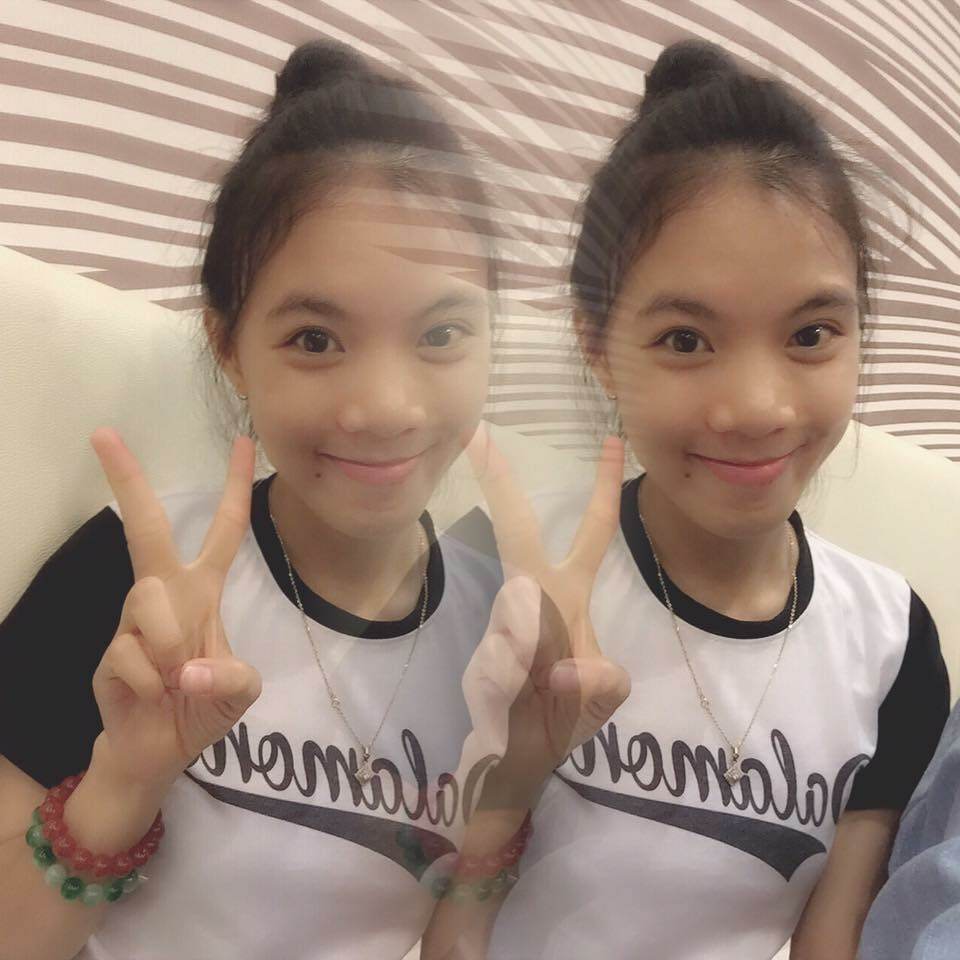 หนุ่ม สาว นักเรียน ม.7 ร.ร พอนสะหวัน ลาว