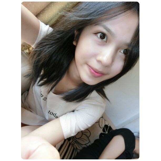 หนุ่ม สาว นักเรียน ม.7 ร.ร พอนสะหวัน ลาว