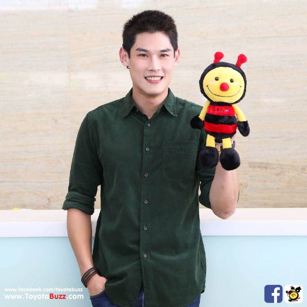 กันต์กันตถาวรที่โตโยต้าบัสส์ สาขาเสรีไทย