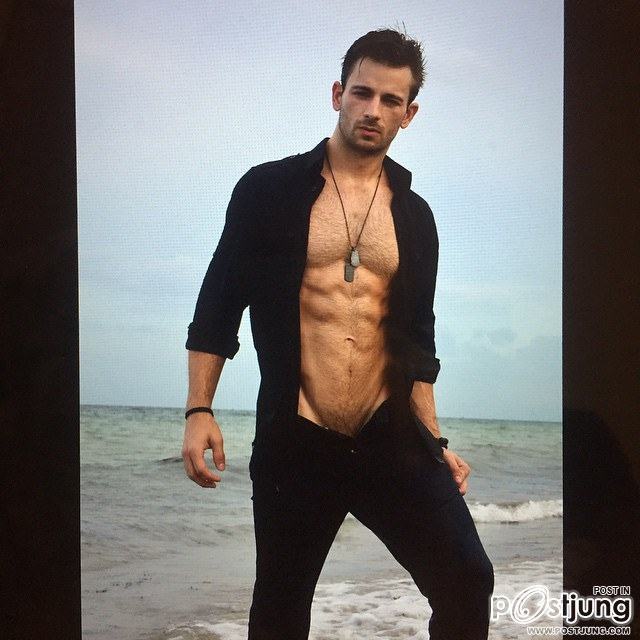 Derek Yates