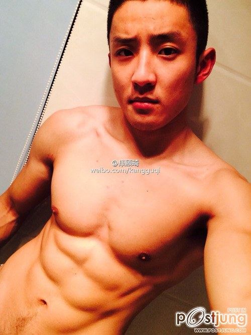 หนุ่มตี๋ @kangguqi