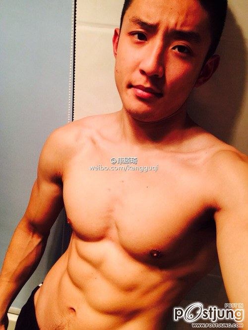 หนุ่มตี๋ @kangguqi