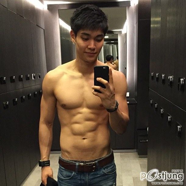 นายMickey Allapach Na Pombhejara