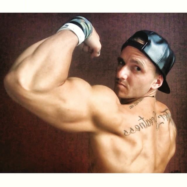 Muscle men From IG 216