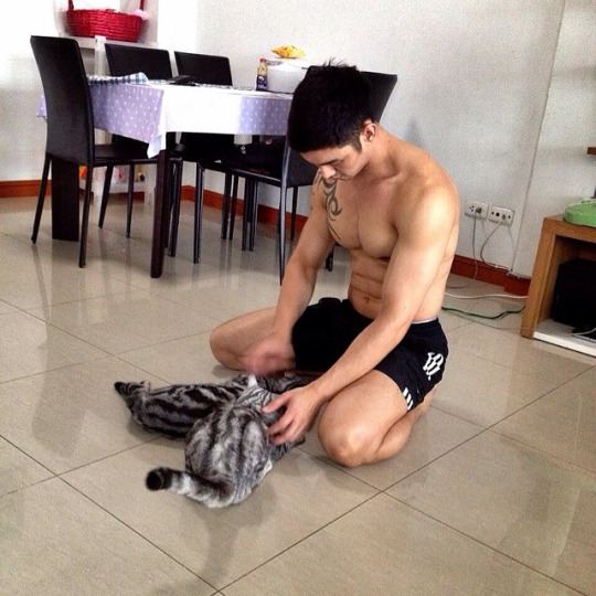 ของกินยามเที่ยง