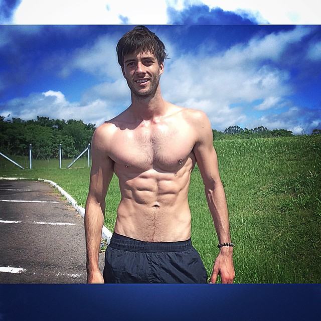 Muscle men From IG 219