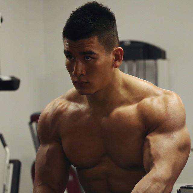 Muscle men From IG 221