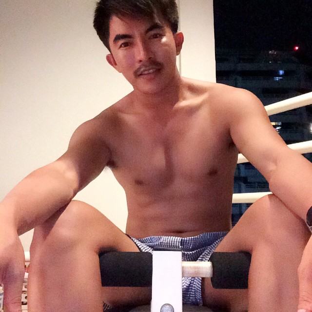 อวบอูม!!! ขวัญใจชาวเน็ต โพสรูปใส่ชุดว่ายน้ำตัวจิ๋วกับกางเกงในตัวบาง คืนกำไรแฟนคลับ