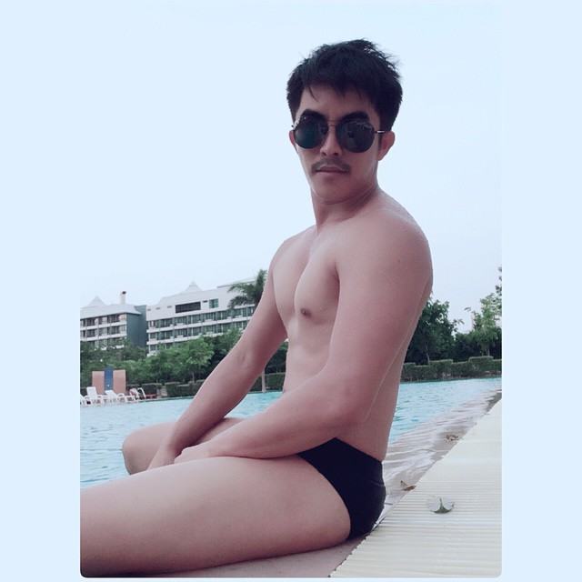 อวบอูม!!! ขวัญใจชาวเน็ต โพสรูปใส่ชุดว่ายน้ำตัวจิ๋วกับกางเกงในตัวบาง คืนกำไรแฟนคลับ