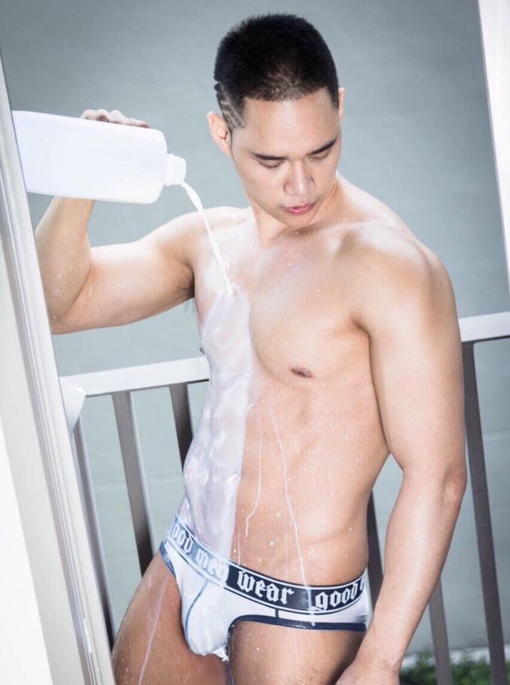 [ภาพเยอะ] แซ่บเว่อร์!!! หมอหน้าเน็ตไอดอลคนดัง งัดเป้า หวังโกยเรตติ้ง โชว์ตุงทะลุจอระดับ 4D