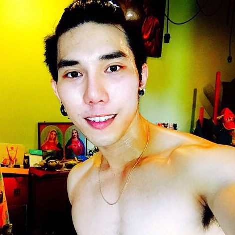แชร์สนั่น!!! หนุ่มสถาปนิคหน้าหล่อ ซิกแพค เห็นกล้ามแล้วอยากให้มาตกแต่ง"ภายใน"