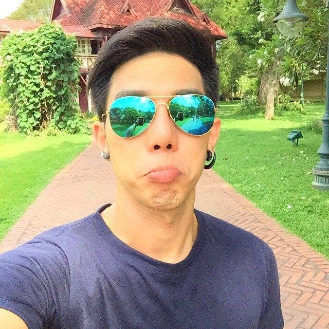 แชร์สนั่น!!! หนุ่มสถาปนิคหน้าหล่อ ซิกแพค เห็นกล้ามแล้วอยากให้มาตกแต่ง"ภายใน"