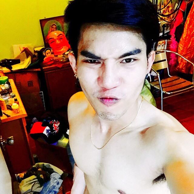แชร์สนั่น!!! หนุ่มสถาปนิคหน้าหล่อ ซิกแพค เห็นกล้ามแล้วอยากให้มาตกแต่ง"ภายใน"