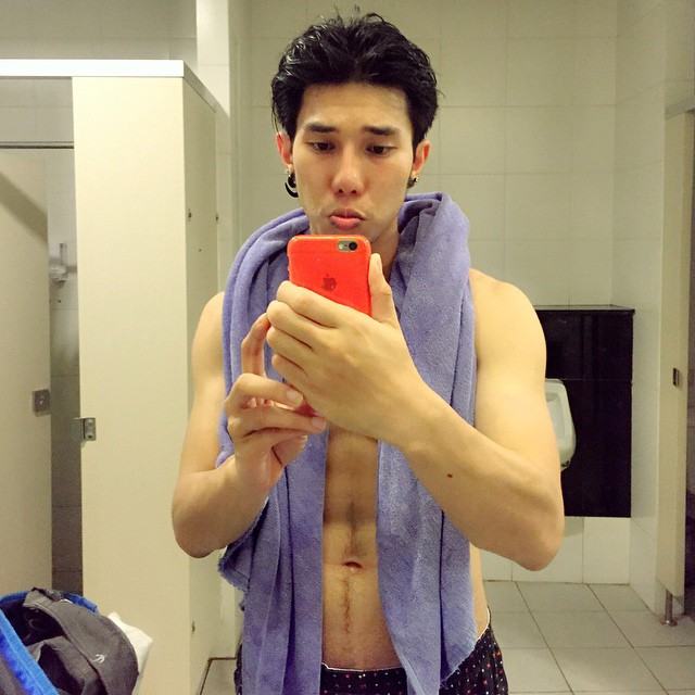 แชร์สนั่น!!! หนุ่มสถาปนิคหน้าหล่อ ซิกแพค เห็นกล้ามแล้วอยากให้มาตกแต่ง"ภายใน"
