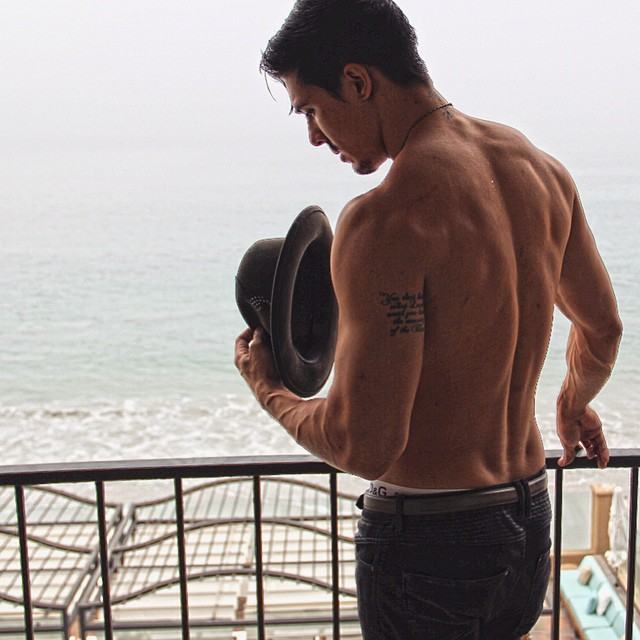 Muscle men From IG 253
