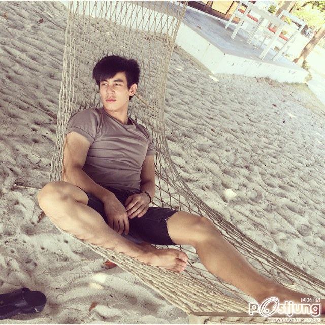 หนุ่มหน้าใส IG@AOFKORAWIT