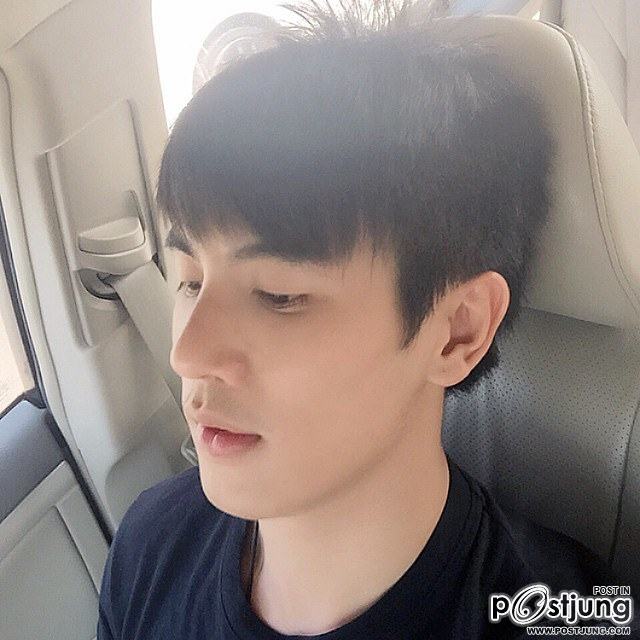 หนุ่มหน้าใส IG@AOFKORAWIT