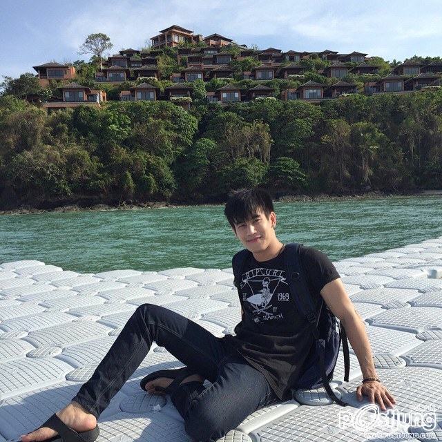 หนุ่มหน้าใส IG@AOFKORAWIT