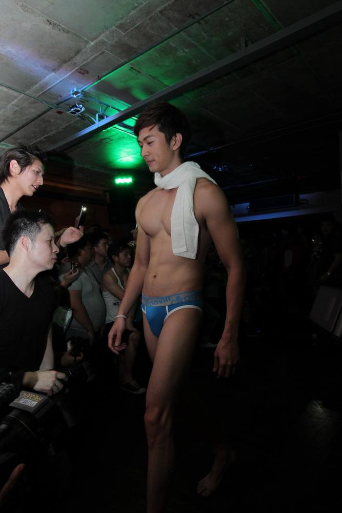 น้ำเดิน!!! นักแสดงช่อง3 เดินแบบ กางเกงใน เป้าตุง แบบจัดเต็ม