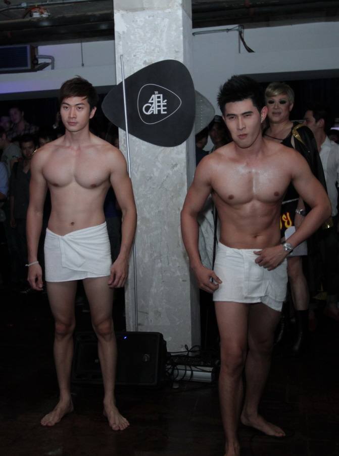น้ำเดิน!!! นักแสดงช่อง3 เดินแบบ กางเกงใน เป้าตุง แบบจัดเต็ม