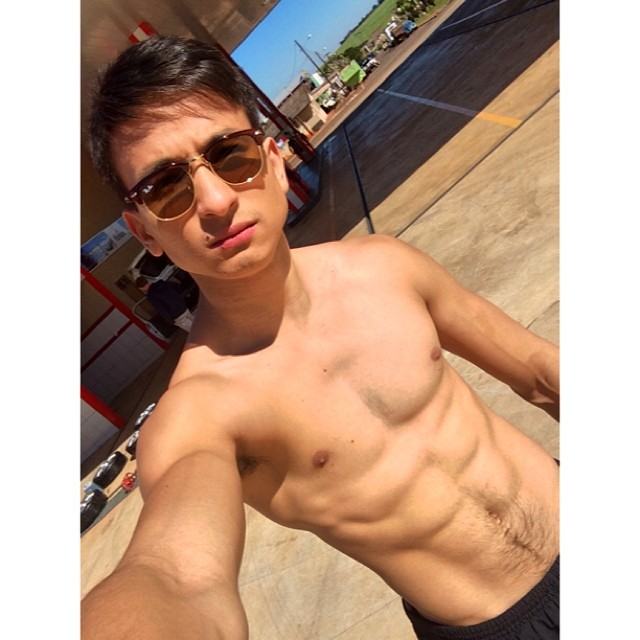 Muscle men From IG 283