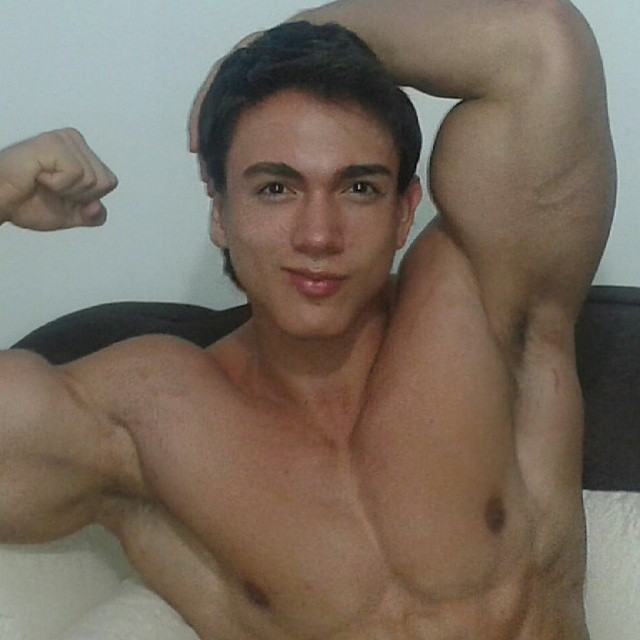 Muscle men From IG 284