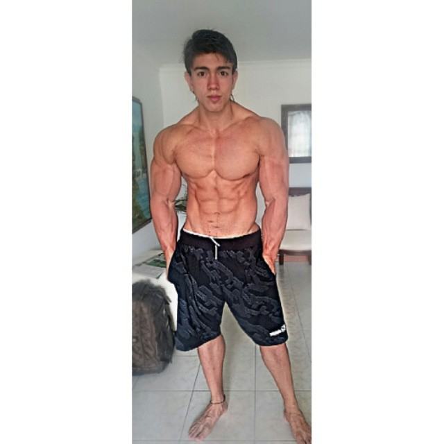 Muscle men From IG 284