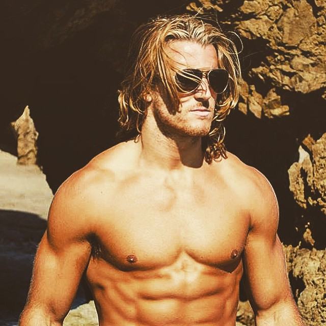 Muscle men From IG 287