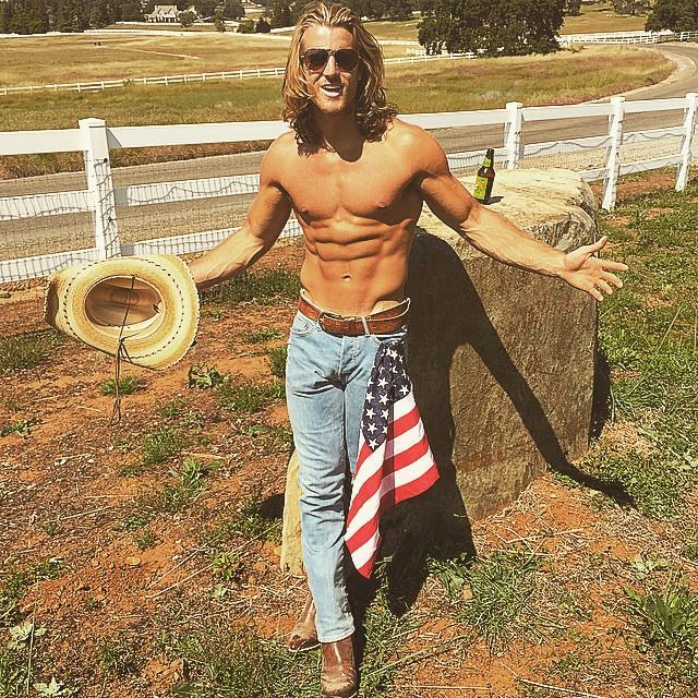 Muscle men From IG 287