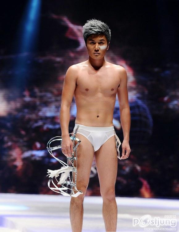 Bench Body AW12 Male Underwear Catwalk