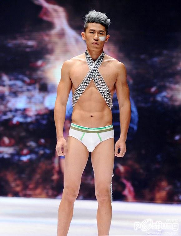 Bench Body AW12 Male Underwear Catwalk