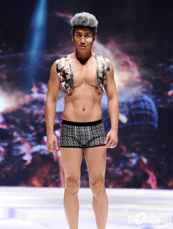 Bench Body AW12 Male Underwear Catwalk