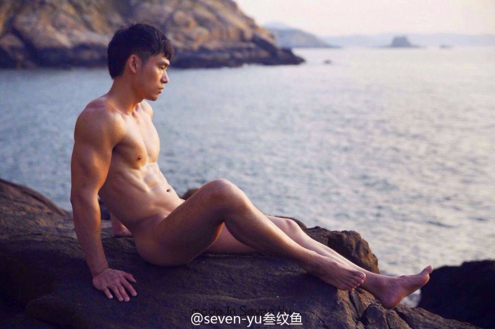 หนุ่มน้อยหนุ่มใหญ่ Vietnamese
