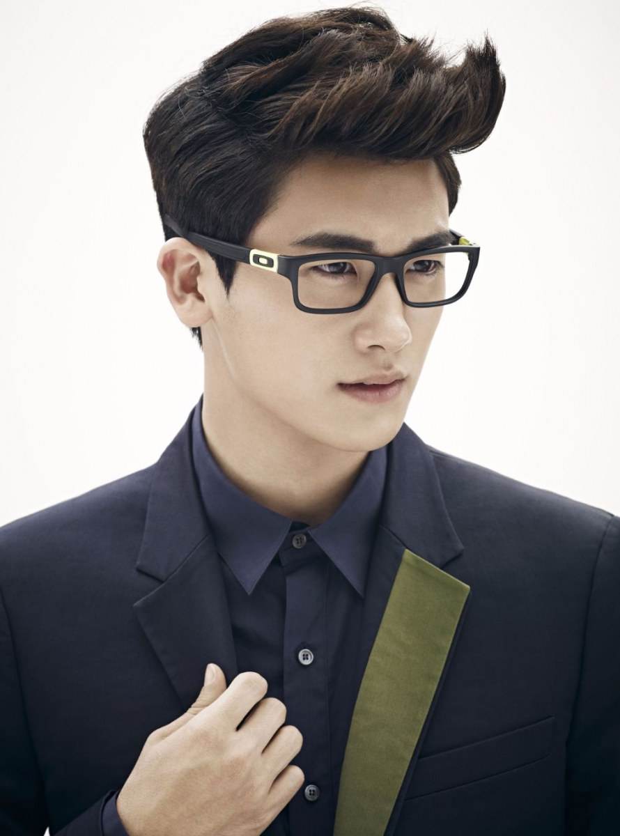 แม่เจ้า ^_^ ใส่สูทเเล้วหล่อขึ้นมาก100%