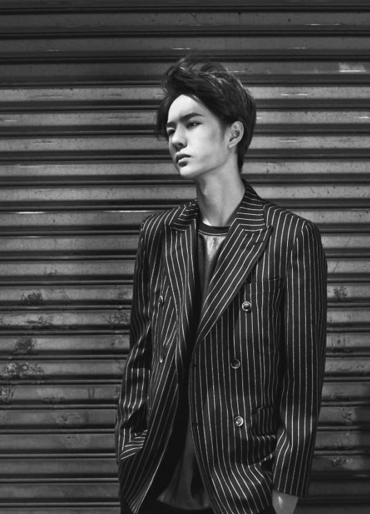 แม่เจ้า ^_^ ใส่สูทเเล้วหล่อขึ้นมาก100%