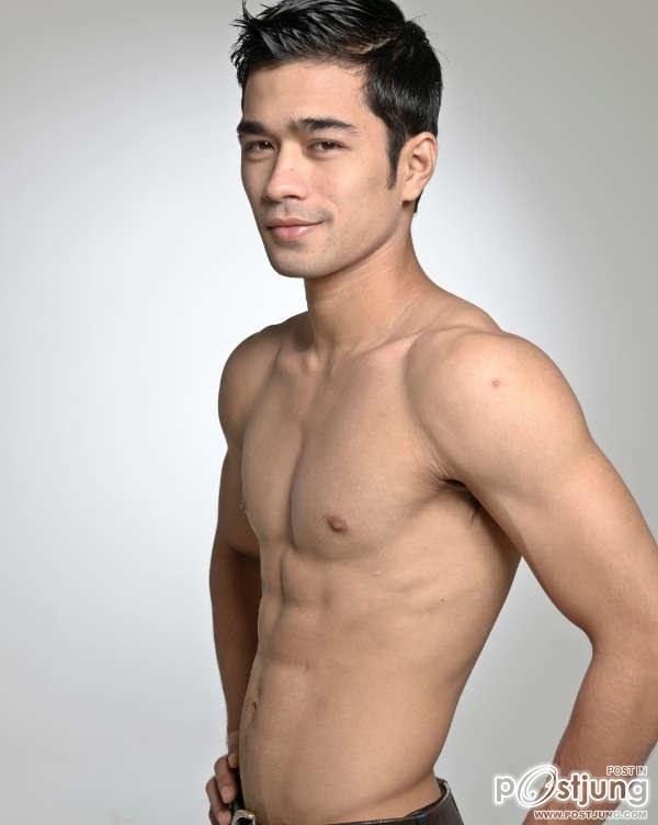ชายมากมายหลาบหีบ004