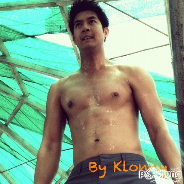 ชายมากมายหลาบหีบ004