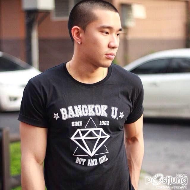 น้องบอสๆพี่นี่เลียเลย