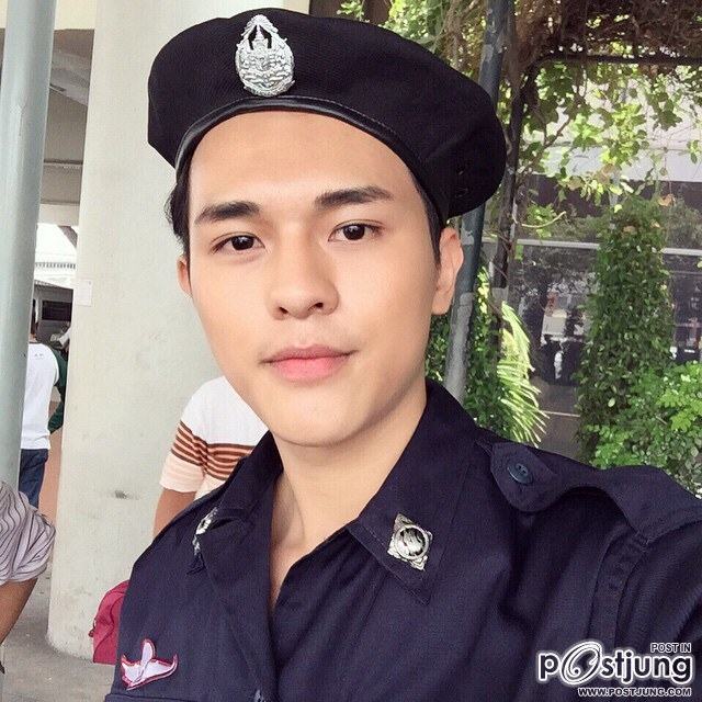 หนุ่มหน้าใส IG@K.SMITHBRAVO