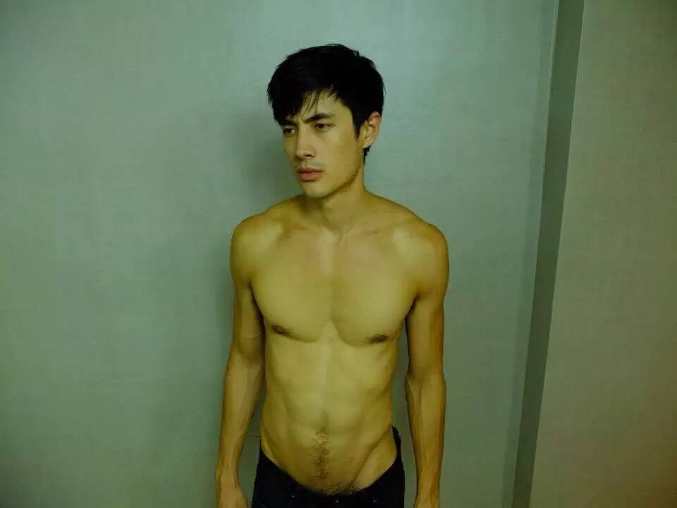 ส่อง Twitter No.2 #หล่อเว่อร์