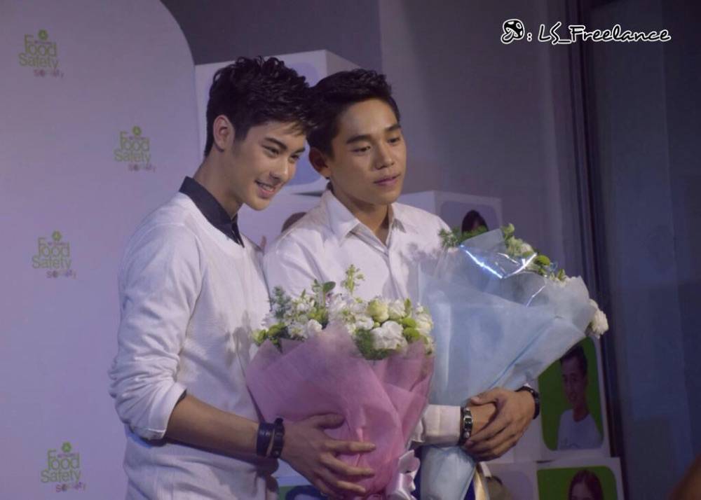 เอิ้นกะพีทหรือเงินออกัส