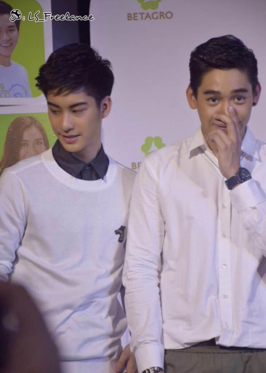 เอิ้นกะพีทหรือเงินออกัส